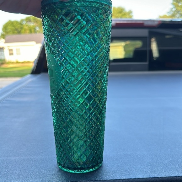 Starbucks Jeweled Iridescent Green Winter 2021 Venti Tumbler 24oz. - Picture 3 of 8